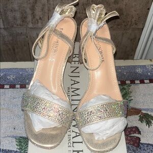 Benjamin Walk Gold Sparkle Heels brand new